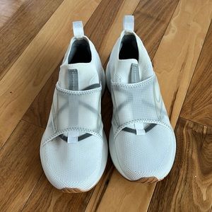 Brooks Levitate sneakers women 7